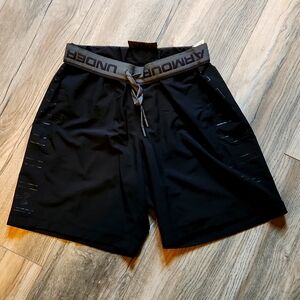 Mens Under Armour Polyester Running Shorts-Medium